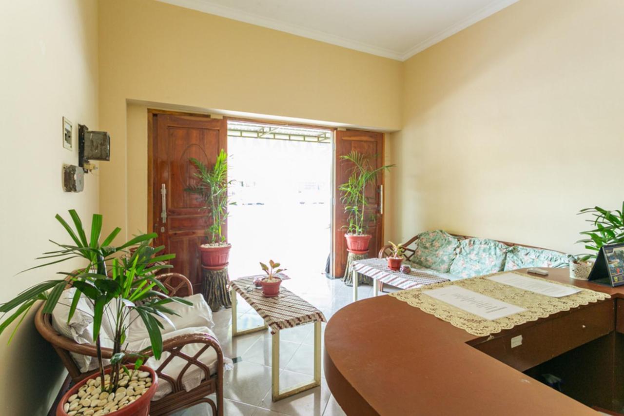 Reddoorz Syariah @ Sakinah Guesthouse Sragen Buitenkant foto