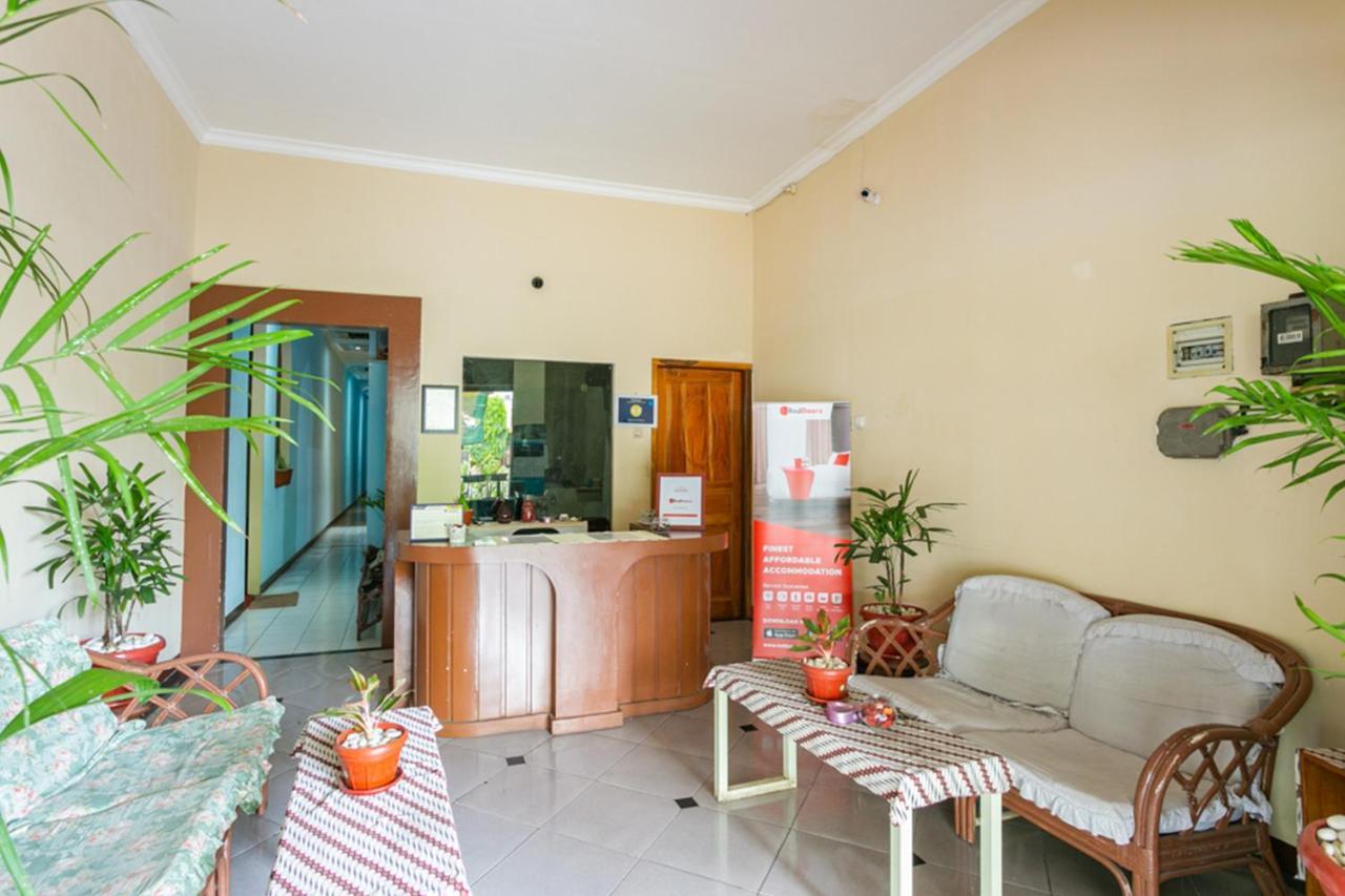 Reddoorz Syariah @ Sakinah Guesthouse Sragen Buitenkant foto