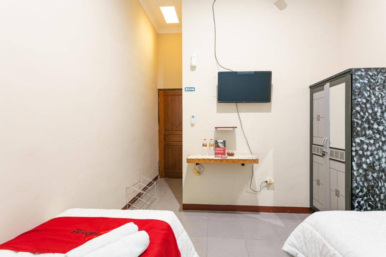 Reddoorz Syariah @ Sakinah Guesthouse Sragen Buitenkant foto